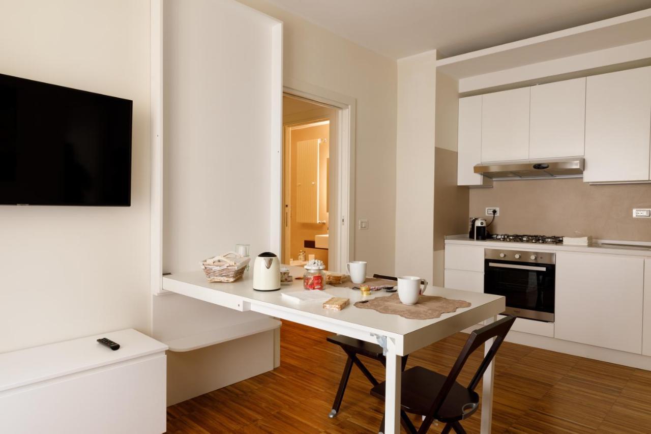 I Vicoli Exclusive Apartments Fondi Eksteriør bilde