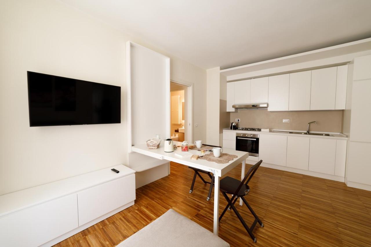 I Vicoli Exclusive Apartments Fondi Eksteriør bilde