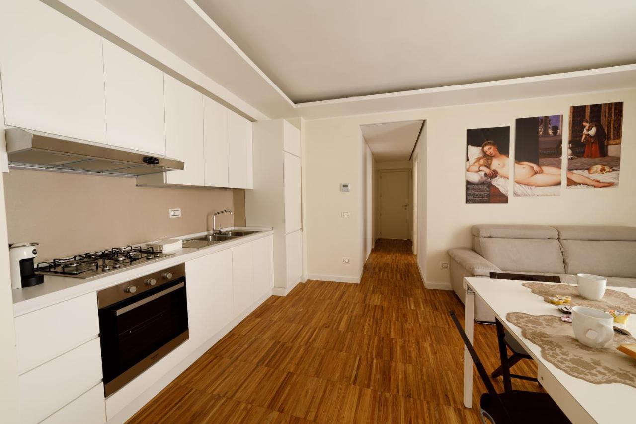 I Vicoli Exclusive Apartments Fondi Eksteriør bilde